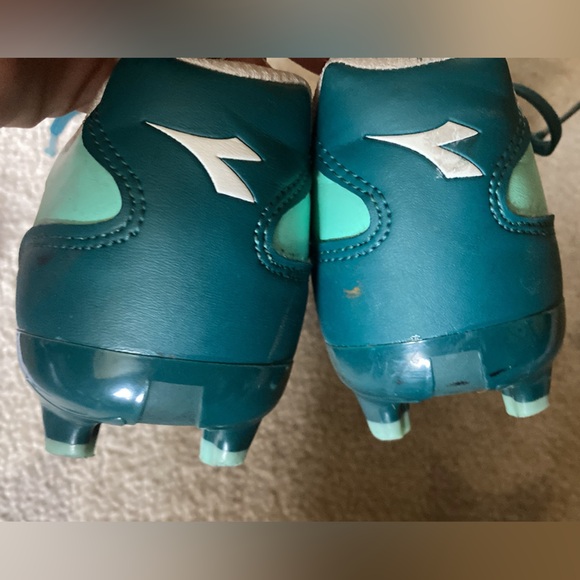 Women’s size 7 Diadora socket cleats - Picture 2 of 6